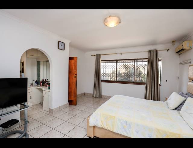 4 BEDROOM HOUSE FOR SALE IN GREENWOOD PARK